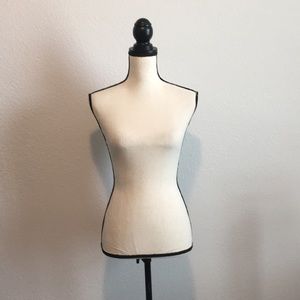 Meet your Posher, Abbigail